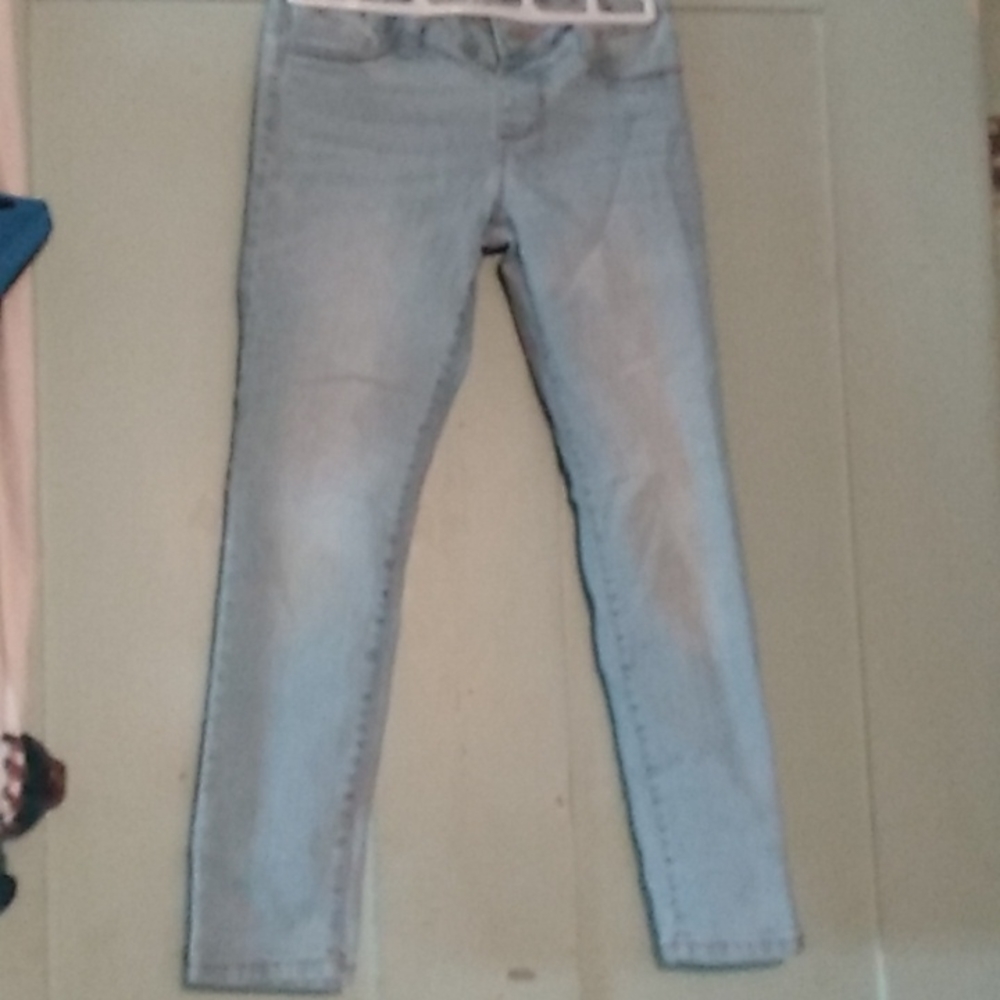 Girl's skinny jeans
